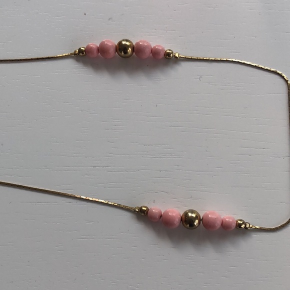 Vintage pink and gold tone necklace - Picture 5 of 5